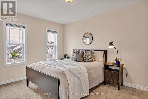 194 Bowen Drive, Peterborough (Northcrest), ON - Indoor Photo Showing Bedroom