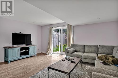 194 Bowen Drive, Peterborough (Northcrest), ON - Indoor Photo Showing Living Room