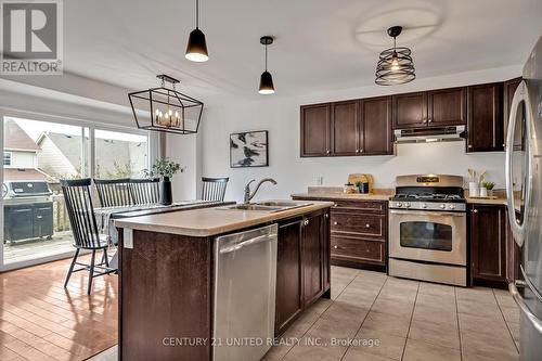 194 Bowen Drive, Peterborough (Northcrest), ON - Indoor Photo Showing Kitchen With Double Sink