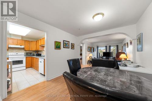 304 - 138 Hibernia Street, Cobourg, ON - Indoor Photo Showing Kitchen