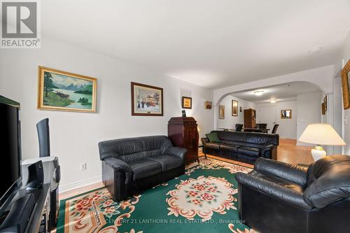 304 - 138 Hibernia Street, Cobourg, ON - Indoor Photo Showing Living Room