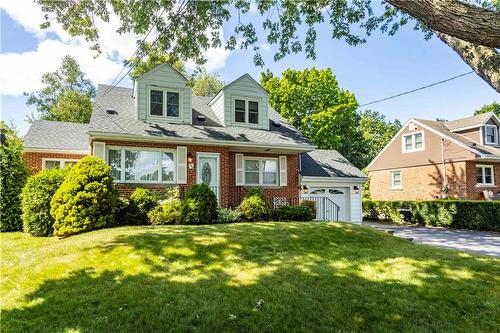 938 Danforth Avenue, Burlington, ON - Outdoor