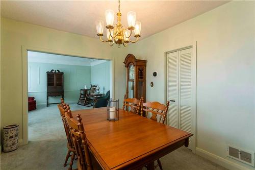 938 Danforth Avenue, Burlington, ON - Indoor Photo Showing Dining Room