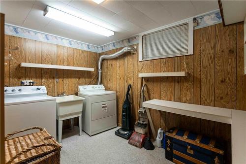 938 Danforth Avenue, Burlington, ON - Indoor Photo Showing Laundry Room