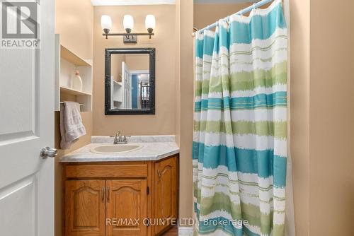 243 Cross Road, Tyendinaga, ON - Indoor Photo Showing Bathroom