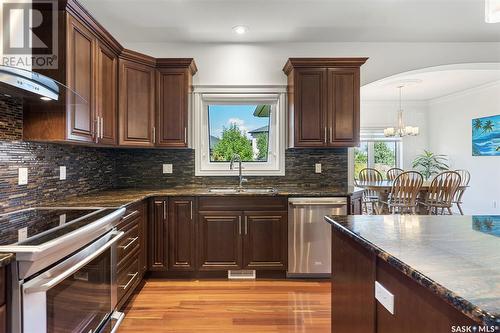 1530 Pohorecky Court, Saskatoon, SK - Indoor Photo Showing Kitchen With Upgraded Kitchen