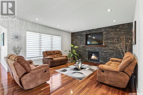 1530 Pohorecky Court, Saskatoon, SK - Indoor Photo Showing Living Room With Fireplace