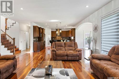 1530 Pohorecky Court, Saskatoon, SK - Indoor Photo Showing Living Room