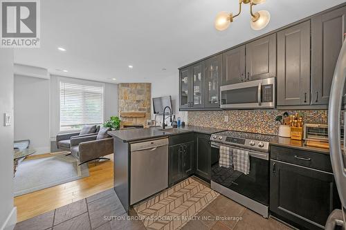 380 - 415 Jarvis Street, Toronto (Church-Yonge Corridor), ON - Indoor Photo Showing Kitchen With Upgraded Kitchen