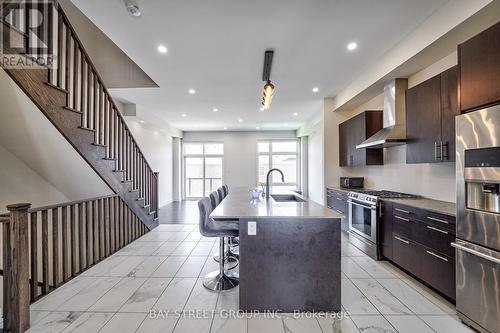 146 Pageant Avenue, Vaughan, ON - Indoor Photo Showing Kitchen With Upgraded Kitchen