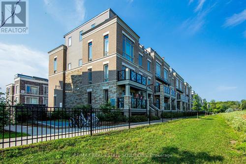 512 - 30 Dunsheath Way, Markham (Cornell), ON - Outdoor