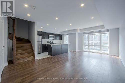 512 - 30 Dunsheath Way, Markham (Cornell), ON - Indoor Photo Showing Kitchen