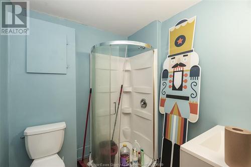 1018 Drouillard, Windsor, ON - Indoor Photo Showing Bathroom