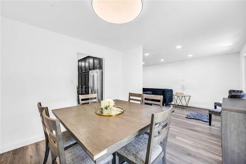 182 Clifton Downs Road, Hamilton, ON - Indoor Photo Showing Dining Room