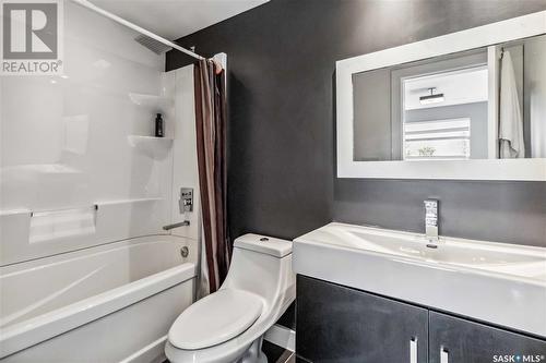 235 Fleming Crescent, Saskatoon, SK - Indoor Photo Showing Bathroom