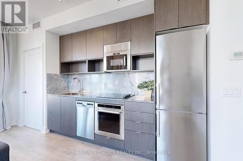 3602 - 7 Mabelle Avenue, Toronto (Islington-City Centre West), ON - Indoor Photo Showing Kitchen With Upgraded Kitchen