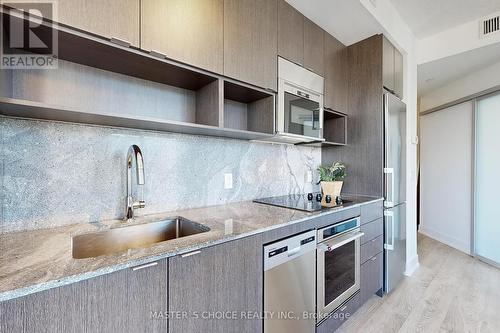 3602 - 7 Mabelle Avenue, Toronto (Islington-City Centre West), ON - Indoor Photo Showing Kitchen With Upgraded Kitchen