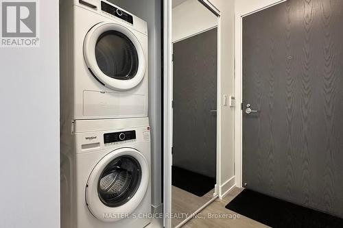 3602 - 7 Mabelle Avenue, Toronto (Islington-City Centre West), ON - Indoor Photo Showing Laundry Room