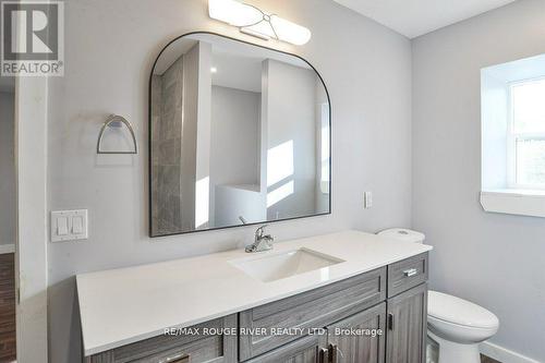 125 Oakwood Drive, Gravenhurst, ON - Indoor Photo Showing Bathroom