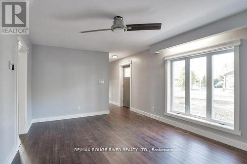 125 Oakwood Drive, Gravenhurst, ON - Indoor Photo Showing Other Room