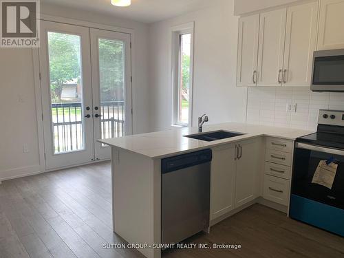 51 - 99 Roger Street, Waterloo, ON - Indoor Photo Showing Kitchen With Double Sink With Upgraded Kitchen