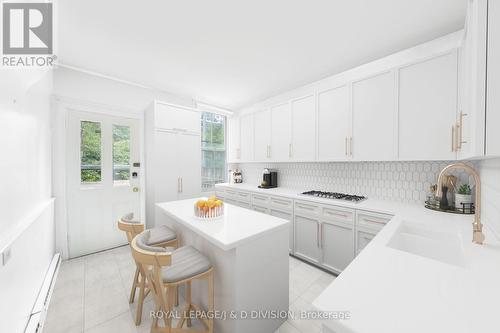 139 Collier Street, Toronto (Rosedale-Moore Park), ON - Indoor Photo Showing Kitchen