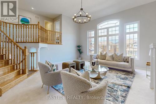 583 Forsyth Farm Drive, Whitchurch-Stouffville, ON - Indoor Photo Showing Living Room