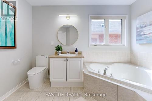 583 Forsyth Farm Drive, Whitchurch-Stouffville, ON - Indoor Photo Showing Bathroom