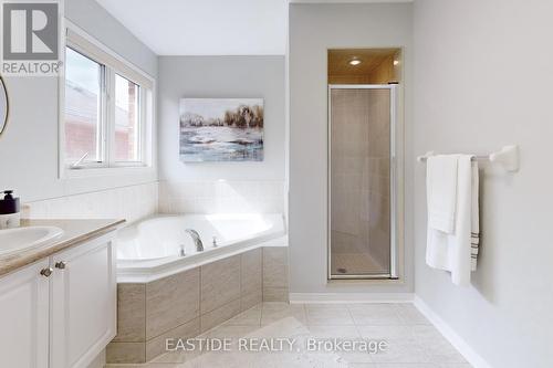 583 Forsyth Farm Drive, Whitchurch-Stouffville, ON - Indoor Photo Showing Bathroom