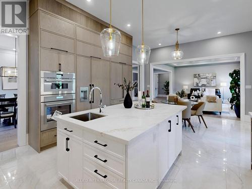 3 Earl Cook Drive, Whitchurch-Stouffville, ON - Indoor Photo Showing Kitchen With Upgraded Kitchen