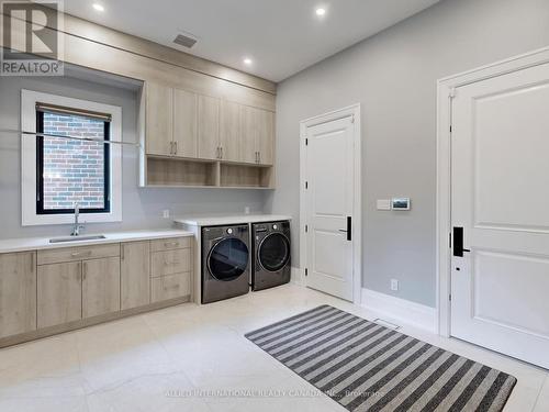 3 Earl Cook Drive, Whitchurch-Stouffville, ON - Indoor Photo Showing Laundry Room