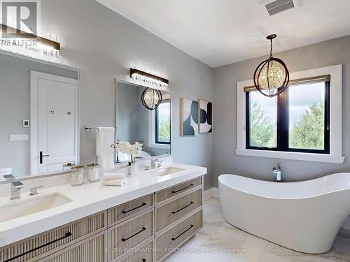 3 Earl Cook Drive, Whitchurch-Stouffville, ON - Indoor Photo Showing Bathroom