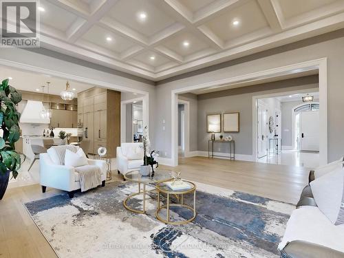 3 Earl Cook Drive, Whitchurch-Stouffville, ON - Indoor Photo Showing Living Room