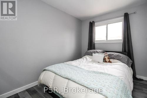 657 Oak Street, Collingwood, ON - Indoor Photo Showing Bedroom