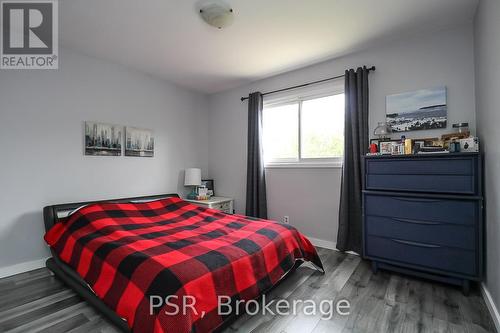 657 Oak Street, Collingwood, ON - Indoor Photo Showing Bedroom