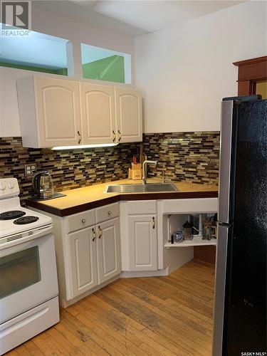 2134 Halifax Street, Regina, SK - Indoor Photo Showing Kitchen