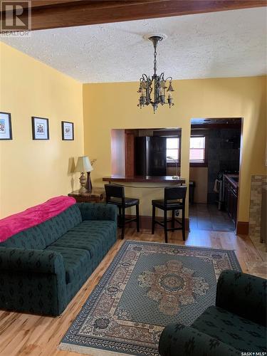 2134 Halifax Street, Regina, SK - Indoor Photo Showing Living Room