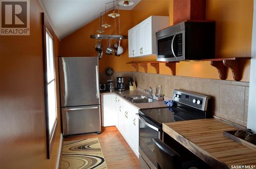 2134 Halifax Street, Regina, SK - Indoor Photo Showing Kitchen With Double Sink