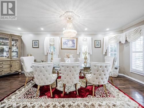 2098 Shorncliffe Boulevard, Oakville (West Oak Trails), ON - Indoor Photo Showing Dining Room