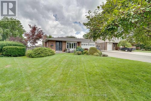 258 Glenwood Crescent, Caledon (Bolton East), ON - Outdoor With Facade