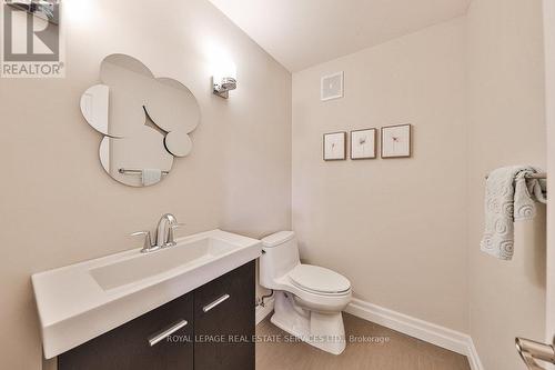 8 Inverhuron Trail, Oakville (River Oaks), ON - Indoor Photo Showing Bathroom