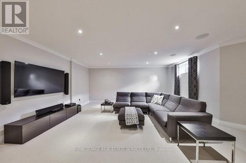 8 Inverhuron Trail, Oakville (River Oaks), ON - Indoor Photo Showing Living Room