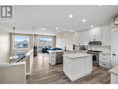 2045 Galore Crescent, Kamloops, BC - Indoor Photo Showing Kitchen With Upgraded Kitchen