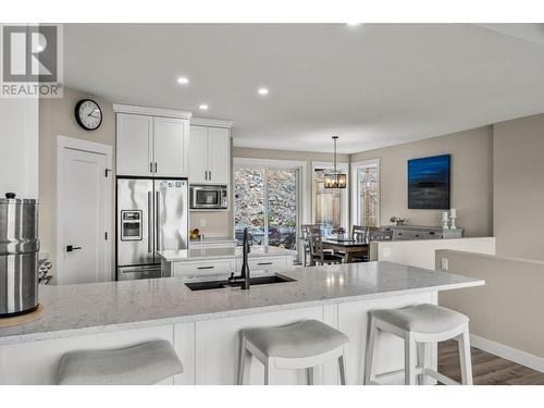 2045 Galore Crescent, Kamloops, BC - Indoor Photo Showing Kitchen With Upgraded Kitchen