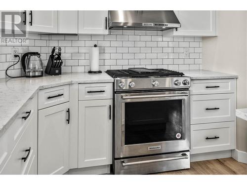 2045 Galore Crescent, Kamloops, BC - Indoor Photo Showing Kitchen With Upgraded Kitchen