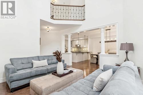 6 Anderson Court, Halton Hills (Georgetown), ON - Indoor Photo Showing Living Room