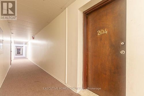 1690 Victoria Park, Toronto (Victoria Village), ON - Indoor Photo Showing Other Room