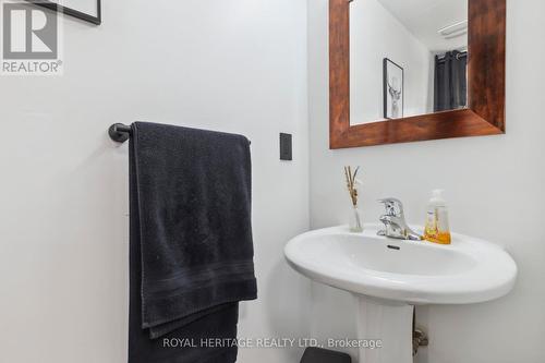 92 Shrewsbury Drive, Whitby (Brooklin), ON - Indoor Photo Showing Bathroom