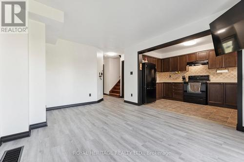 92 Shrewsbury Drive, Whitby (Brooklin), ON - Indoor Photo Showing Kitchen