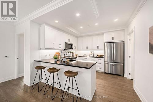 315 - 1975 Fountain Grass Drive, London, ON - Indoor Photo Showing Kitchen